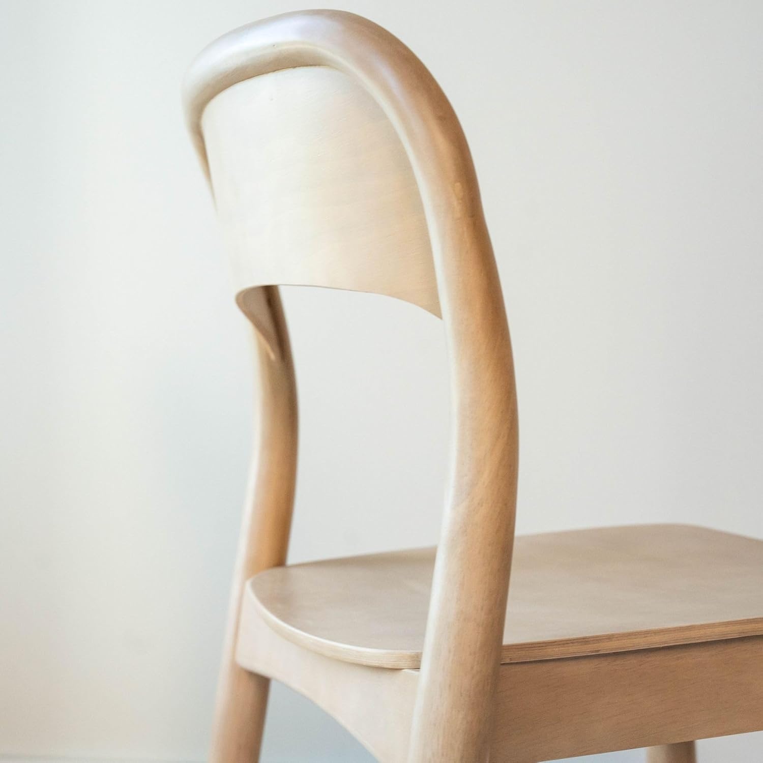 image:imagePlankBeam Loar Dining Chair 4Pack MidCentury Rubberwood and Engineered Wood with Curved Backrest Easy Assembly BlondeBlonde